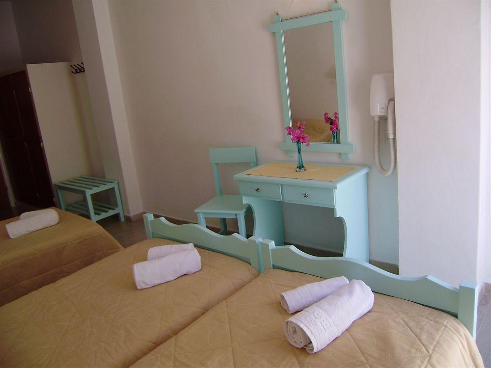 Kymata Hotel Kamári エクステリア 写真