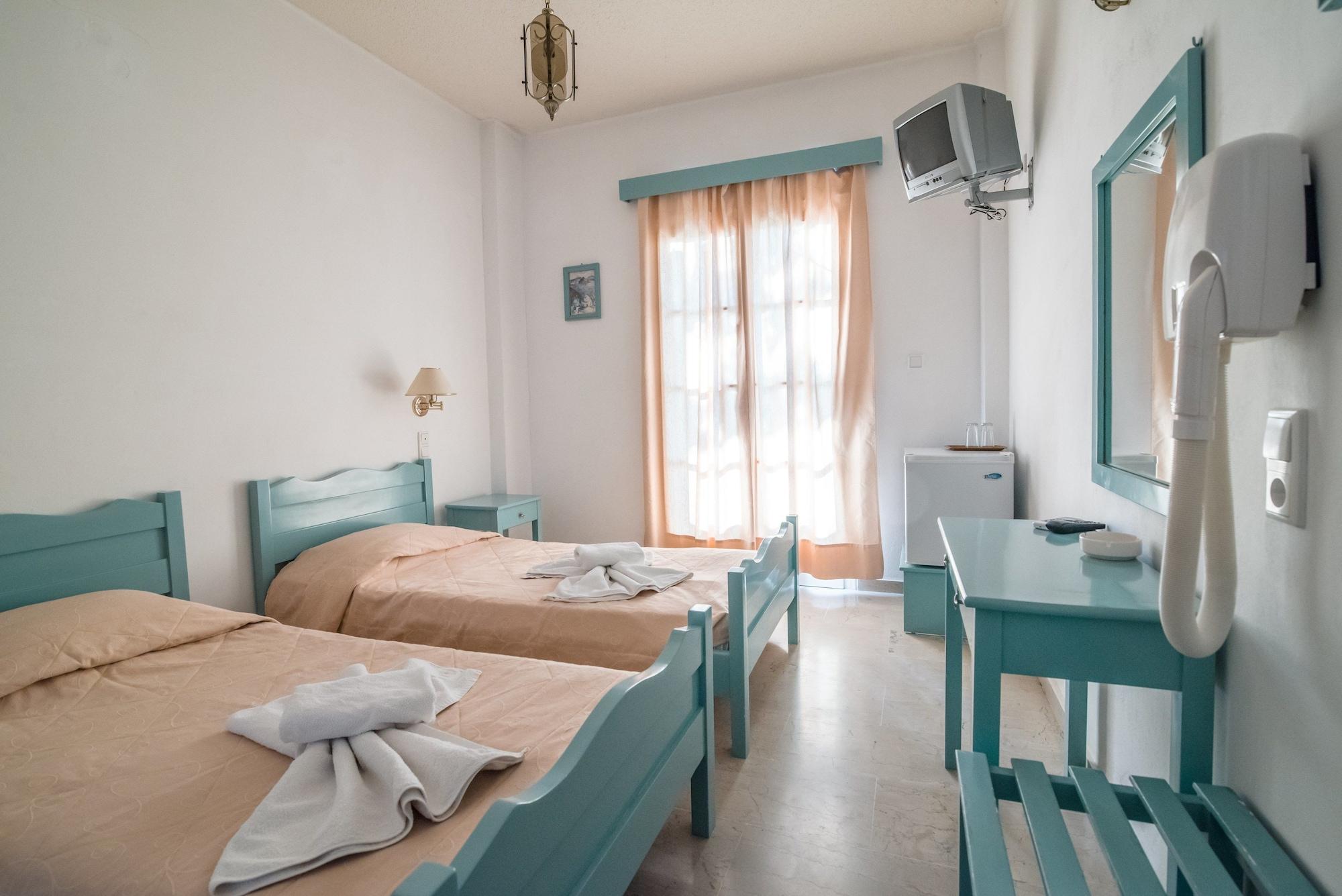 Kymata Hotel Kamári エクステリア 写真