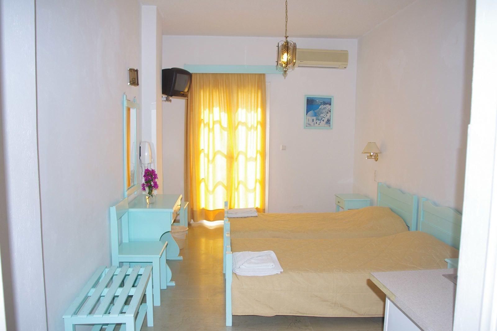 Kymata Hotel Kamári エクステリア 写真