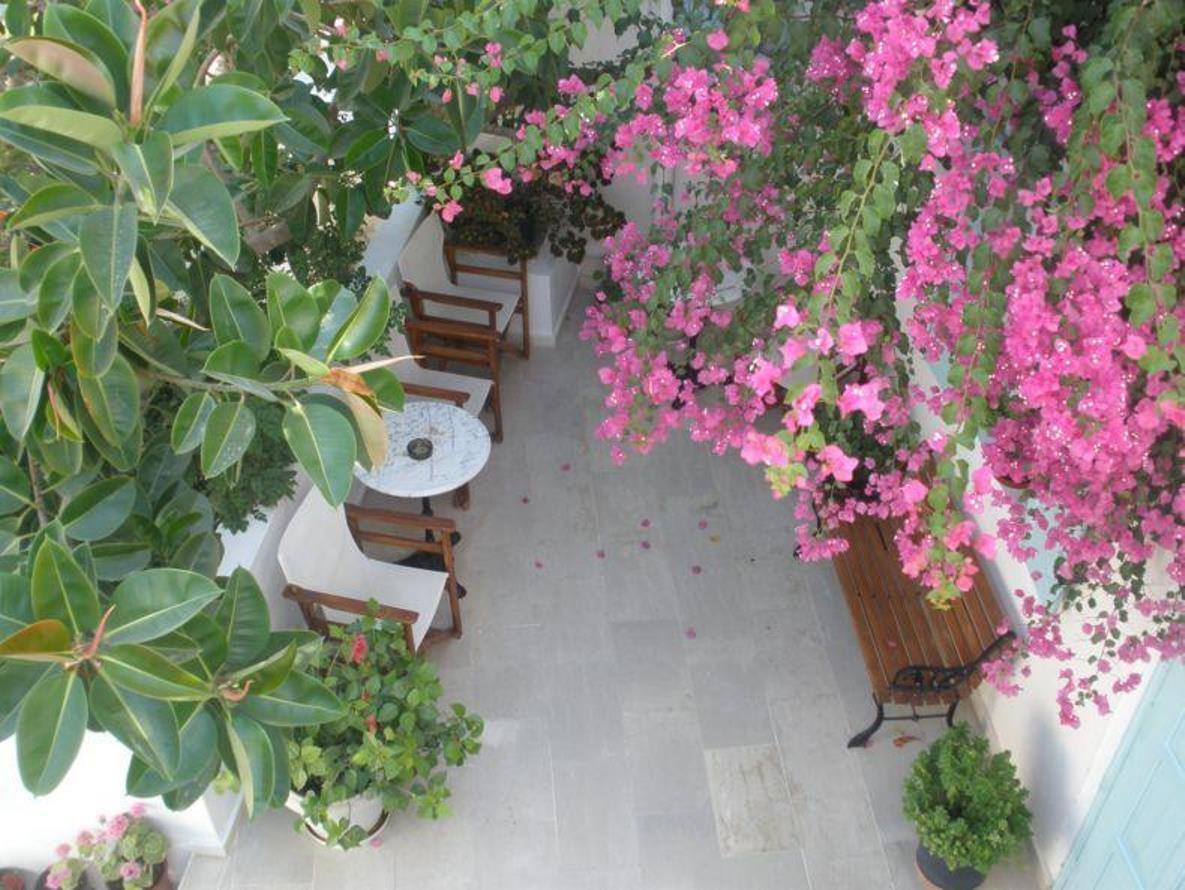 Kymata Hotel Kamári エクステリア 写真