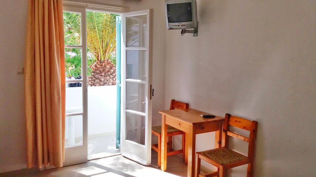 Kymata Hotel Kamári エクステリア 写真