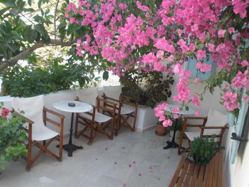 Kymata Hotel Kamári エクステリア 写真