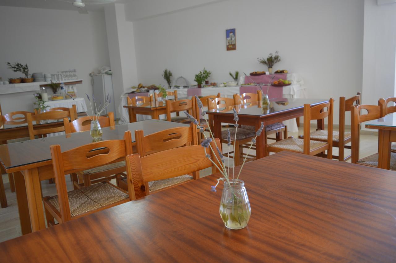 Kymata Hotel Kamári エクステリア 写真